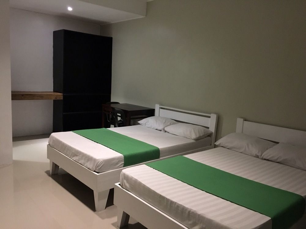 Night & Day Inn Legazpi Exterior foto